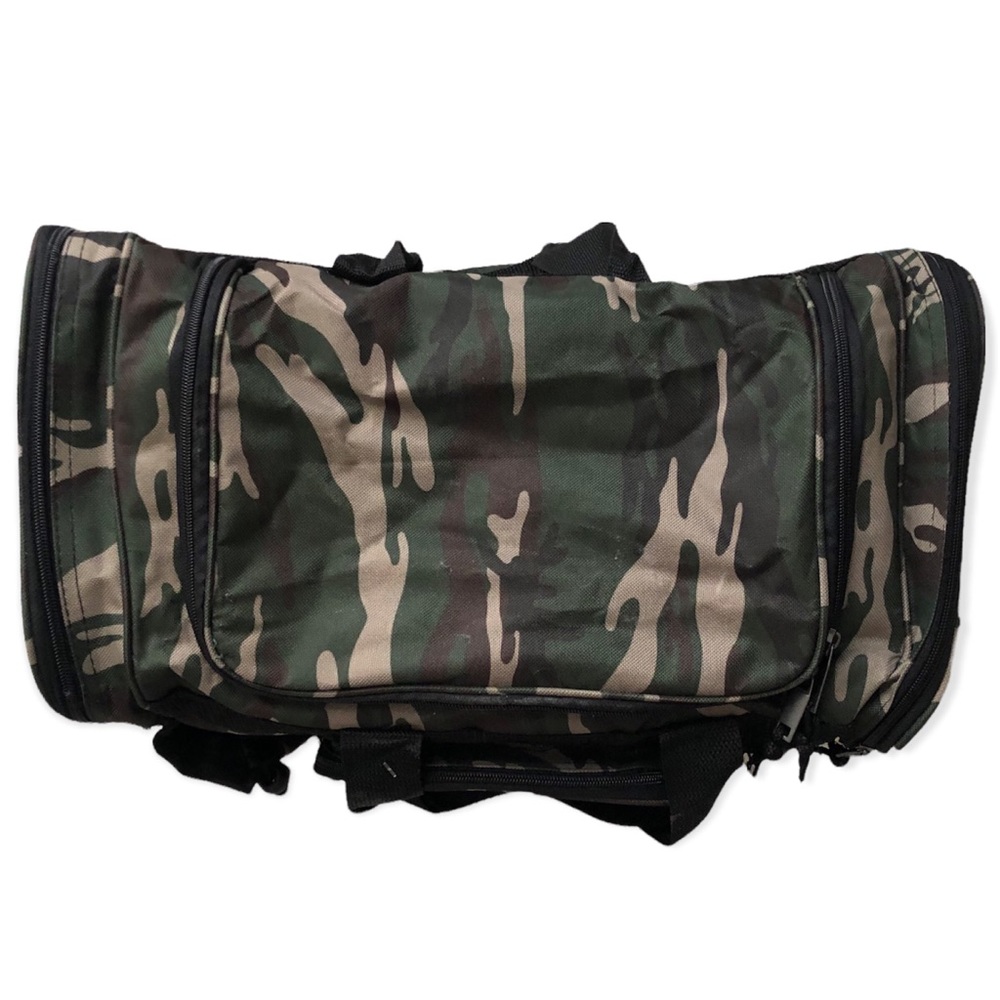 Dig Camouflaged Weekender Duffle Bag With Adjustable Detachable Shoulder Strap - Picture 2 of 9